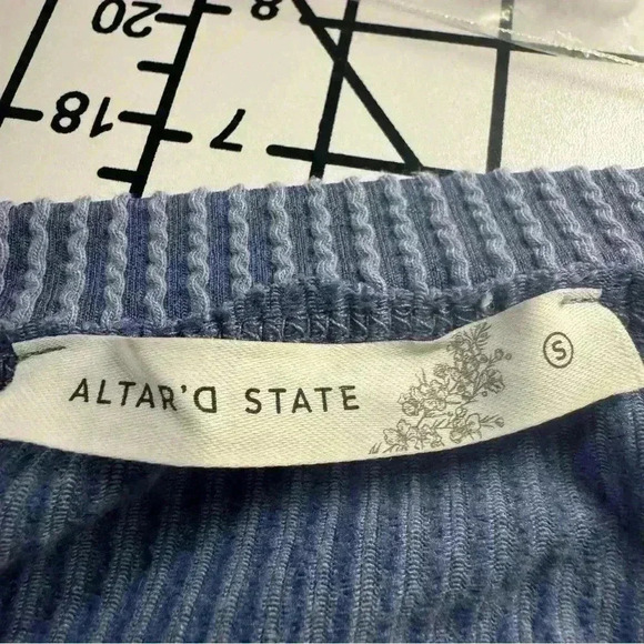 Altar’s State Small Ribbed V Neck Pullover Sweater Long Sleeves High Low Blue - Picture 8 of 9